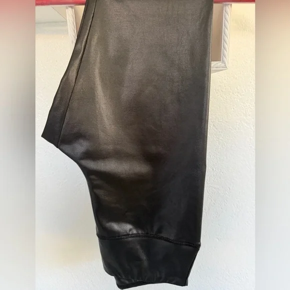 Wild Fable Black Faux Leather Leggings Size M High Rise Stretch Vegan - Picture 10 of 12